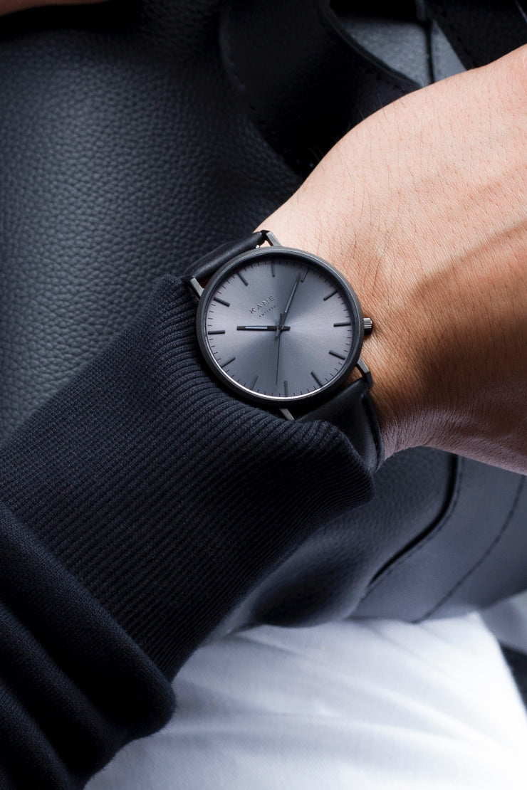 Classic Black Leather Strap (black)