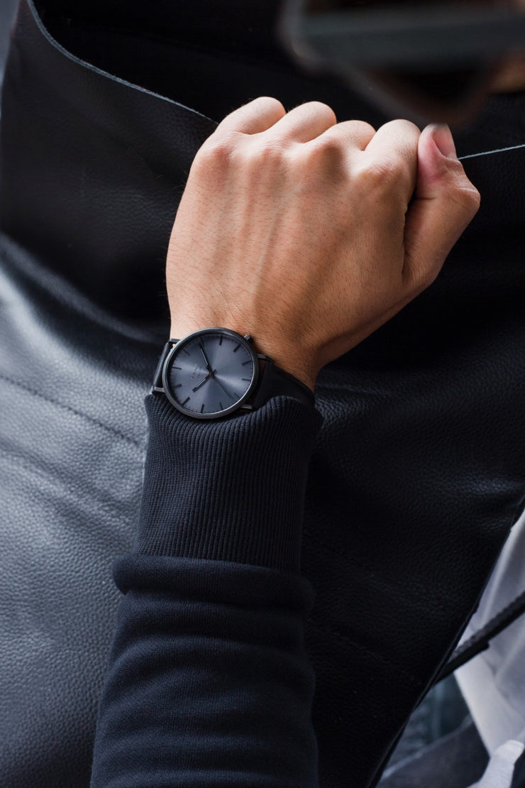 Minimalist Mens Watches by KANE® - Black Out Black Mesh™ – KANE Watches