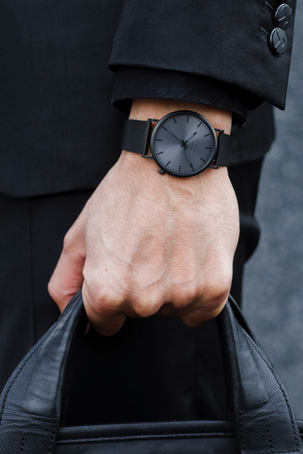 Minimalist Mens Watches by KANE® - Black Out Black Mesh™ – KANE Watches