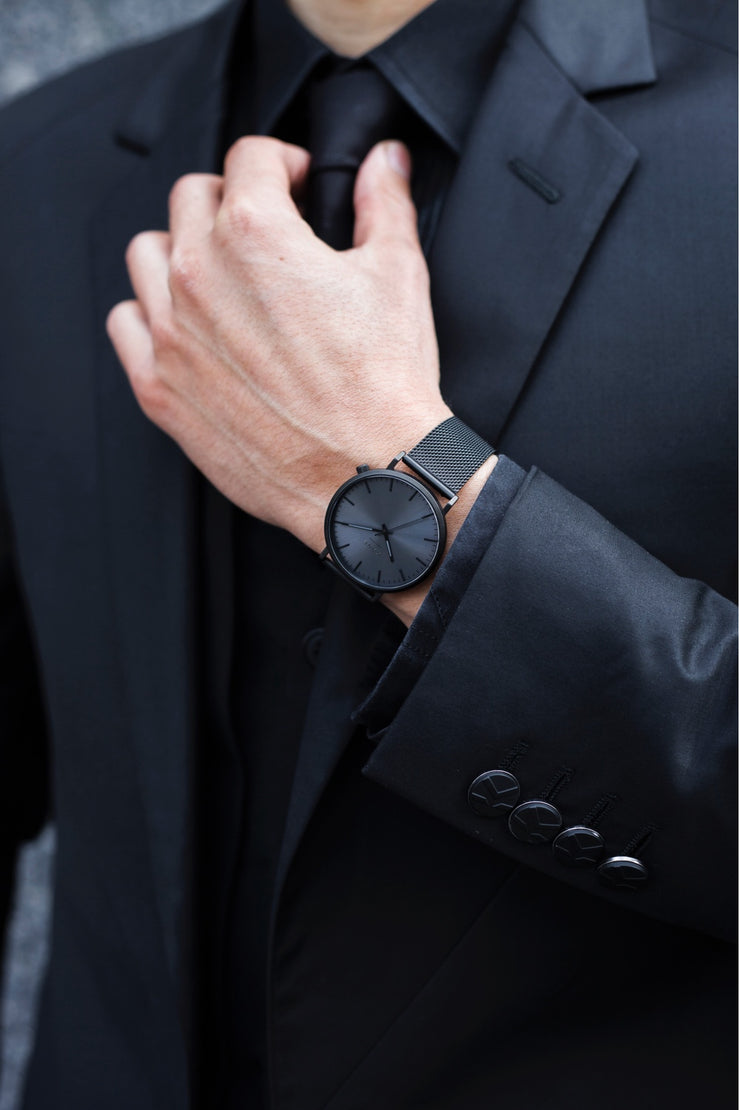 Minimalist Mens Watches by KANE® - Black Out Black Mesh™ – KANE Watches